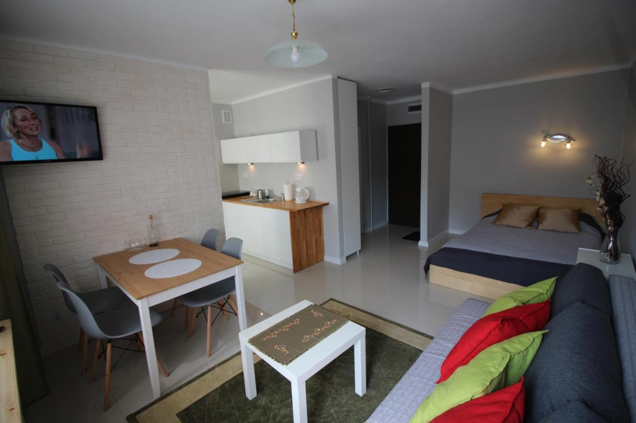 Apartament Pod Jasna Gora เชสโตฮอวา ภายนอก รูปภาพ
