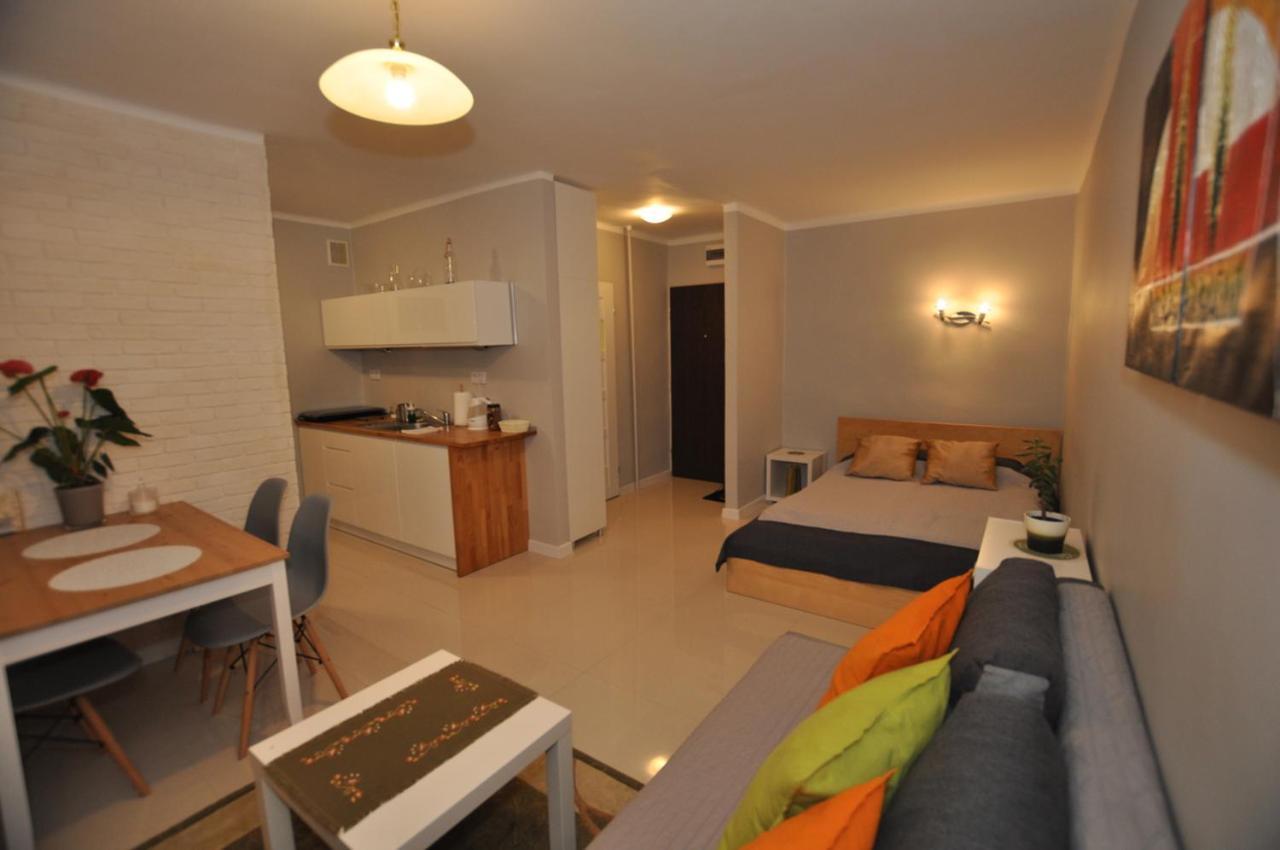 Apartament Pod Jasna Gora เชสโตฮอวา ภายนอก รูปภาพ