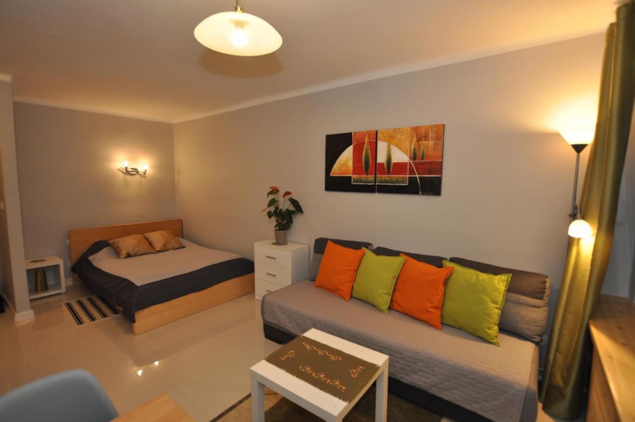Apartament Pod Jasna Gora เชสโตฮอวา ภายนอก รูปภาพ
