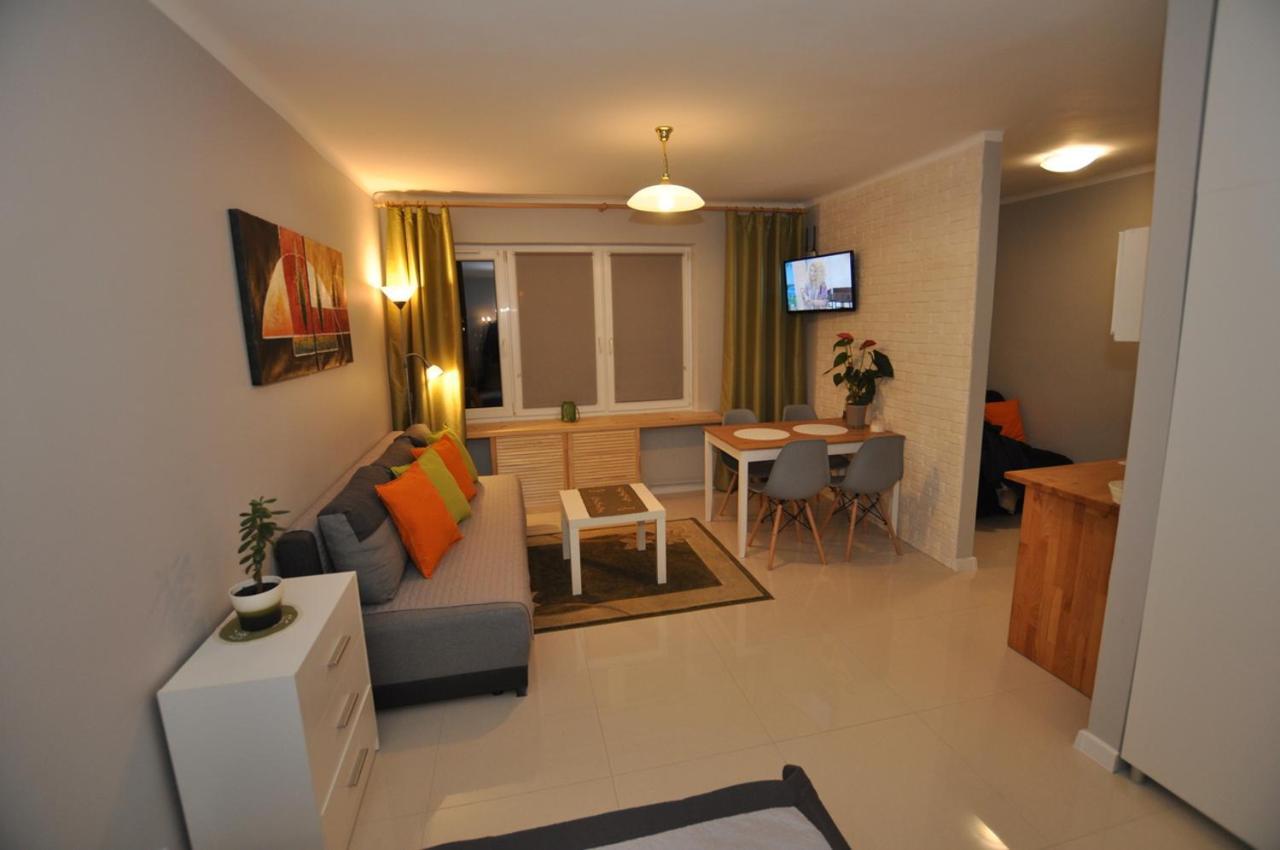 Apartament Pod Jasna Gora เชสโตฮอวา ภายนอก รูปภาพ